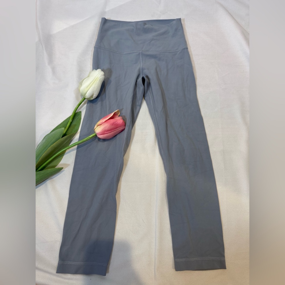 Lululemon Aligh crop